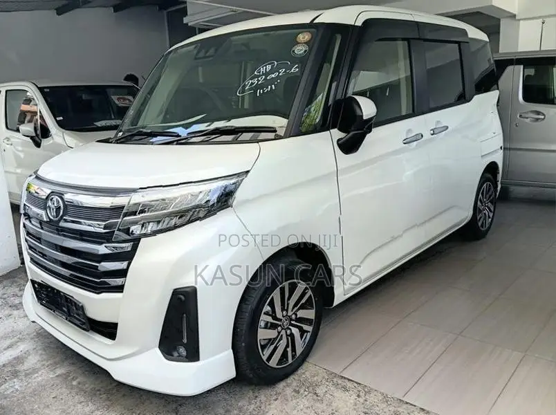 Toyota Roomy Custom G 2025