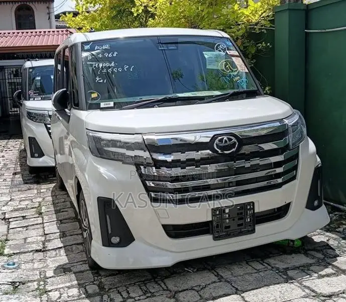 Toyota Roomy Custom G 2025