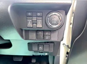 Toyota Roomy Custom G 2025