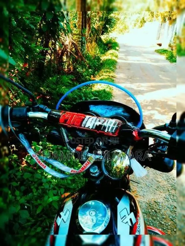 Bajaj CT100 2016