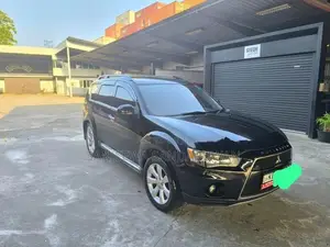 Mitsubishi Outlander 2011