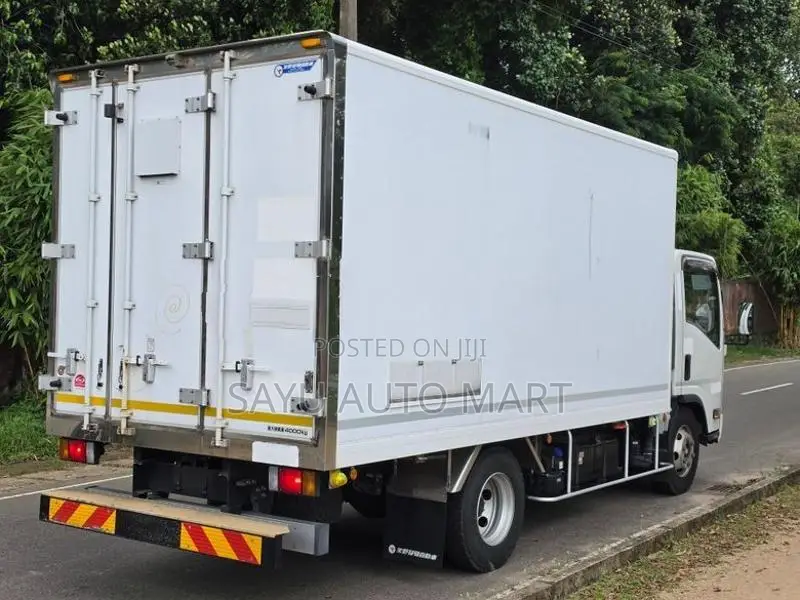 Isuzu Elf Full Body 15.5 Feet 2020