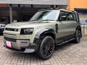 Land Rover Defender P300 X Dynamic SE 2025