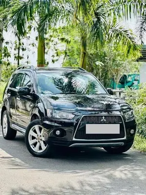 Mitsubishi Outlander 2011