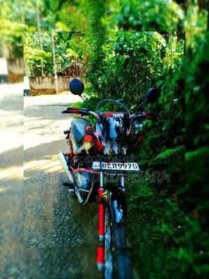 Bajaj CT100 2016
