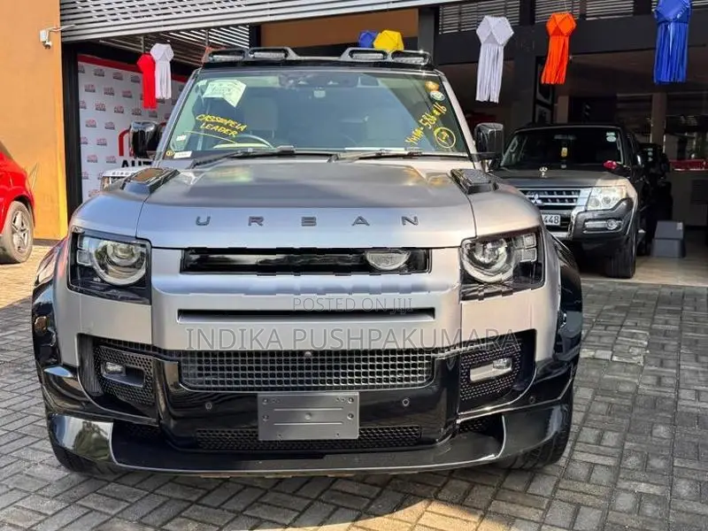 Land Rover Defender P300 HSE Urban 2023