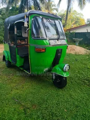 Bajaj RE 2005