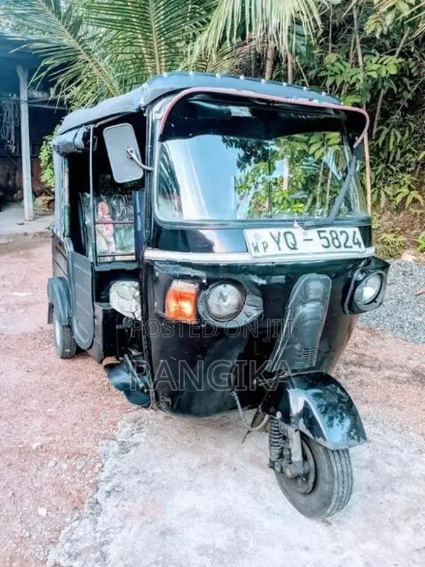 Bajaj RE 4 Stroke 2011