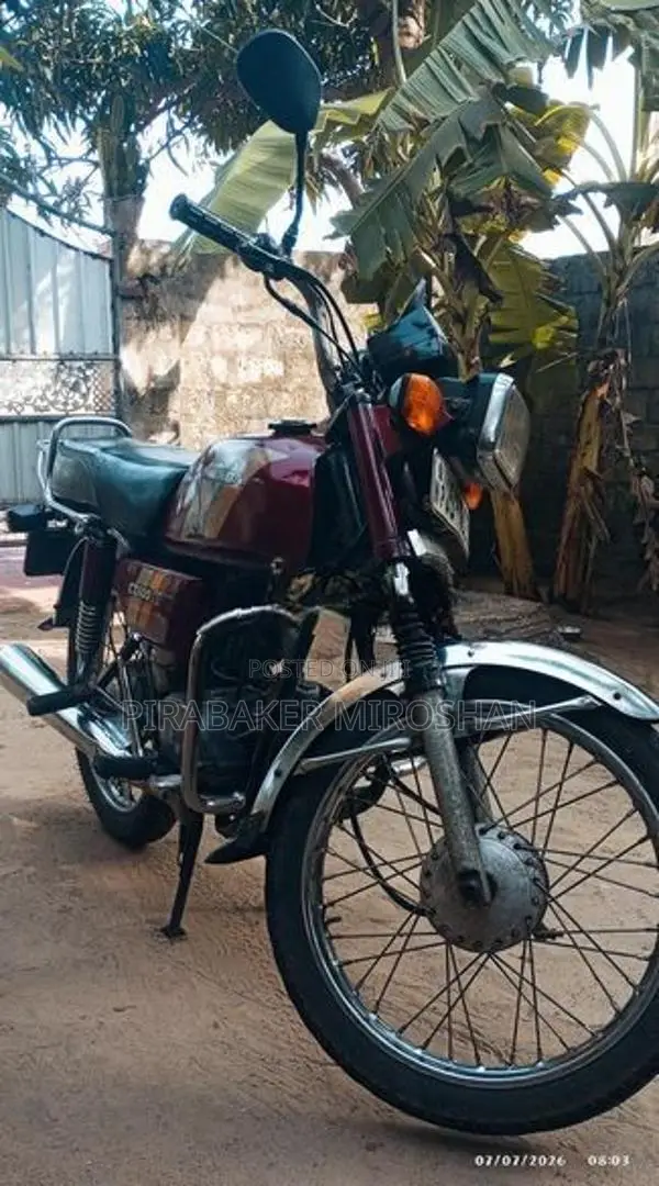 Hero CD 100 2001
