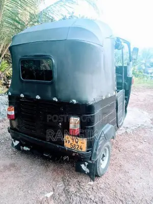 Bajaj RE 4 Stroke 2011