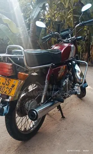 Hero CD 100 2001