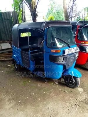 Bajaj RE 2015
