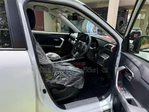 Toyota Raize Z Grade BSM 2026