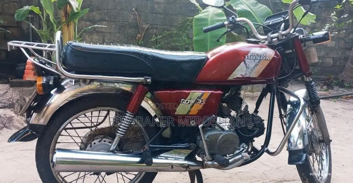 Hero CD 100 2001