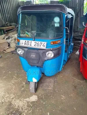 Bajaj RE 2015