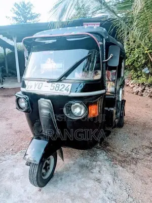 Bajaj RE 4 Stroke 2011