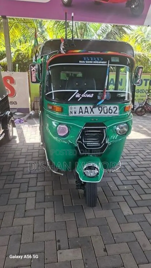 Bajaj RE 4Stroke 2015