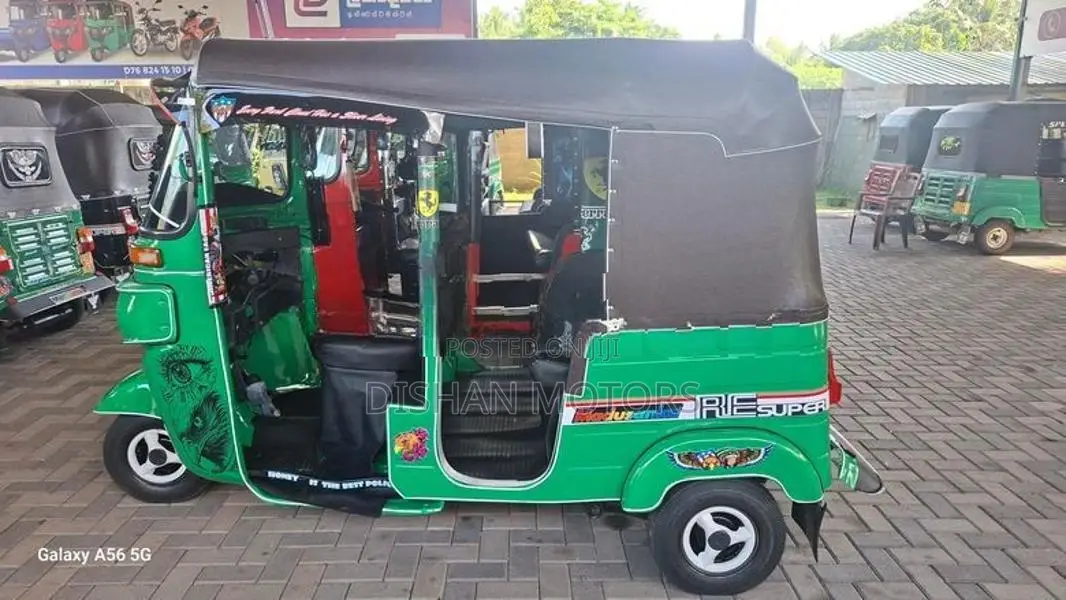 Bajaj RE 4 Stroke 2015