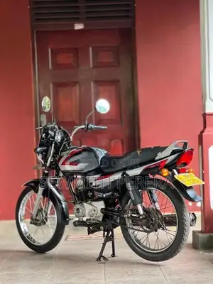 Bajaj CT100 2005