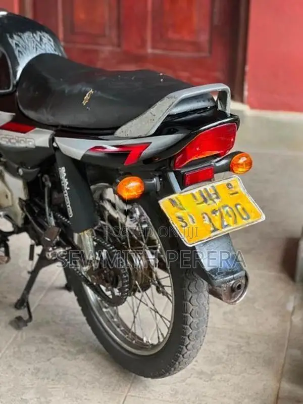 Bajaj CT100 2005