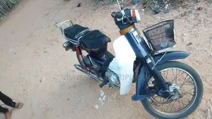 Honda Super Cub 2005