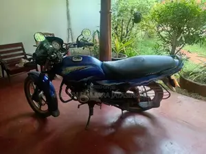 Bajaj Platina 100 ES 2016