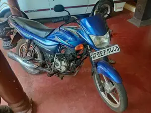 Bajaj Platina 100 ES 2016