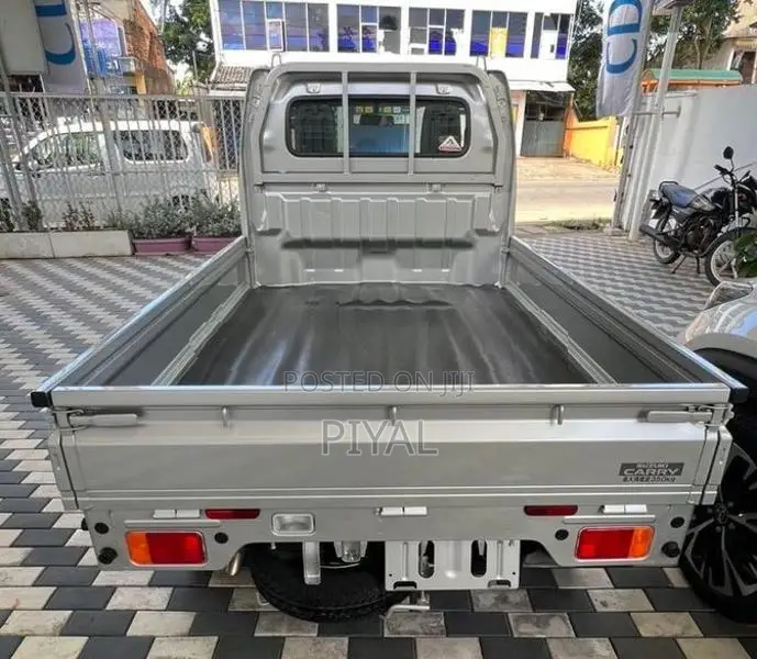 Suzuki Carry 2025