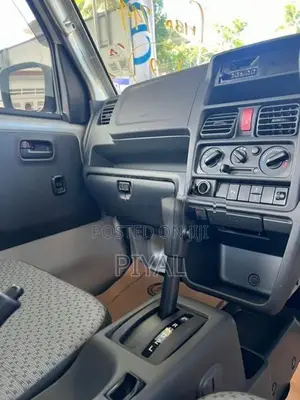Suzuki Carry 2025