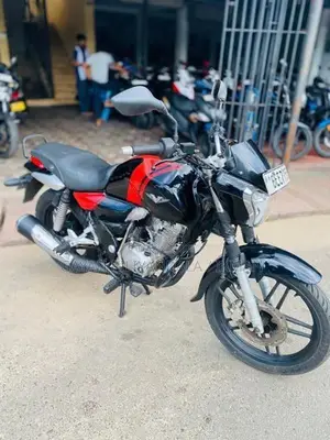 Bajaj V15 2016
