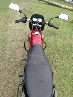 Bajaj Platina 100 2012