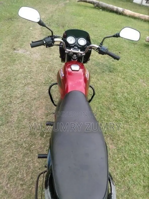 Bajaj Platina 100 2012