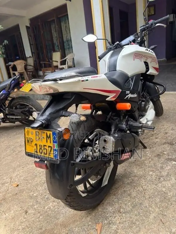 TVS Apache RTR 200 2017
