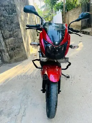 Bajaj Pulsar 200 2010
