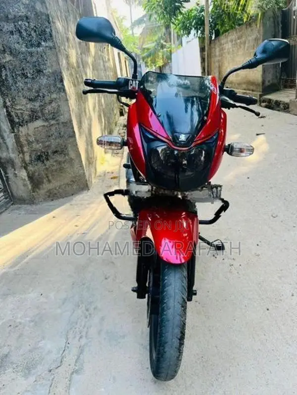 Bajaj Pulsar 200 2010
