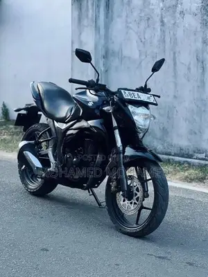 Suzuki Gixxer black 2016
