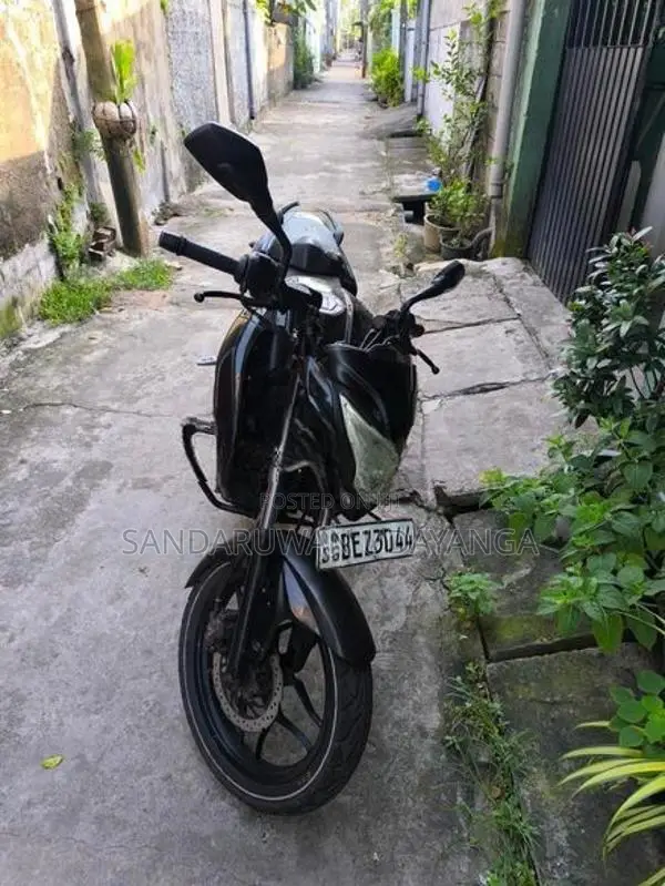 Bajaj Pulsar 150 2016