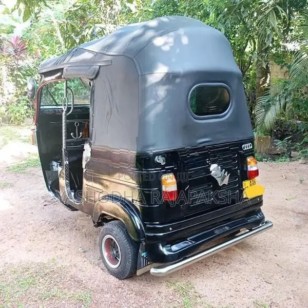 Bajaj RE 2013