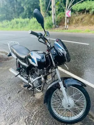 Bajaj CT100 2012
