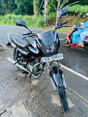Bajaj CT100 2012