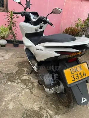 Honda PCX 2025