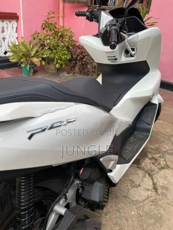 Honda PCX 2025