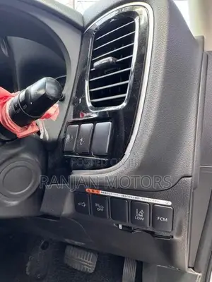 Mitsubishi Outlander G Navi PHEV 2014