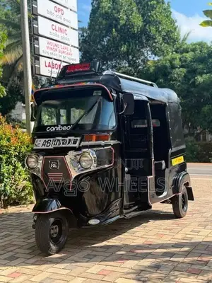 Bajaj RE 2017