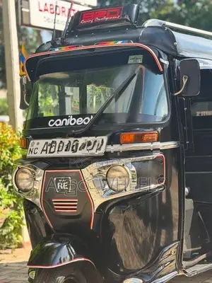 Bajaj RE 2017