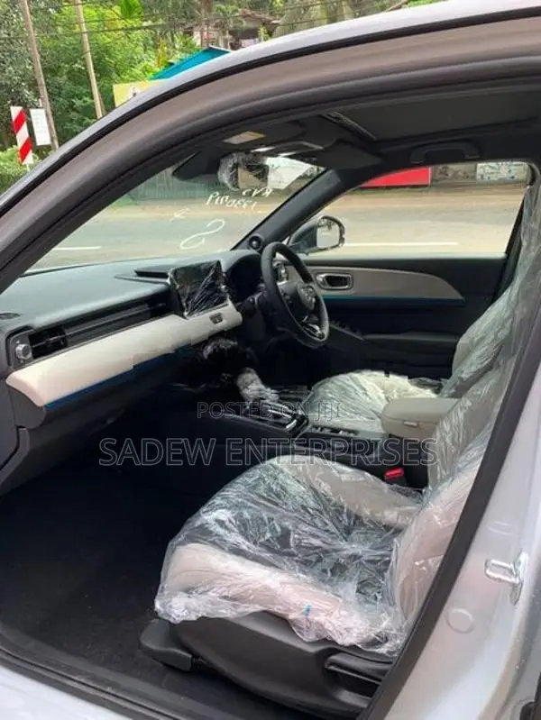 Honda Vezel Z Play Moonroof 2026