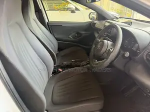 Toyota Yaris X Grade 2024