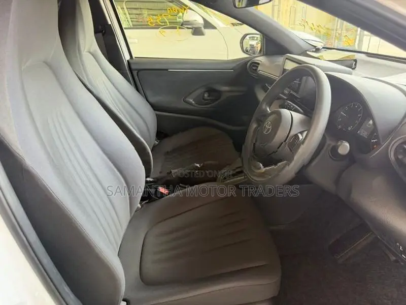 Toyota Yaris X Grade 2024