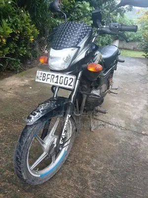 Bajaj Platina 100 2017