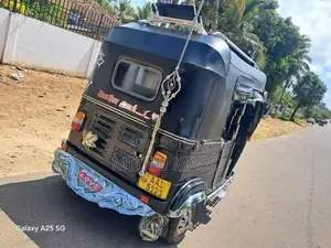 Bajaj RE 2012
